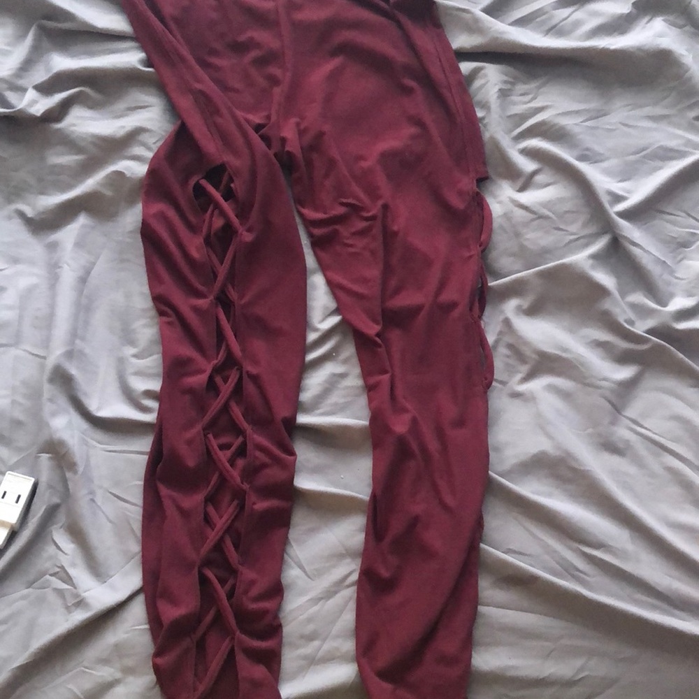 Maroon leggings